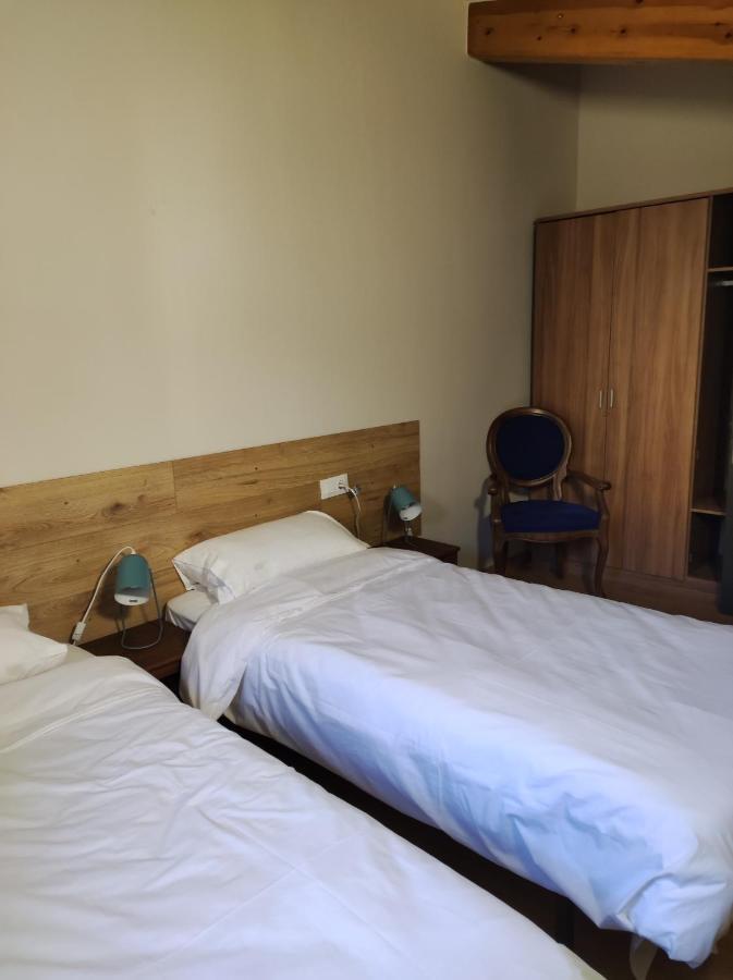 Apt 3 Atic Acollidor Al Centre De Vic - Aptgarbi Zewnętrze zdjęcie