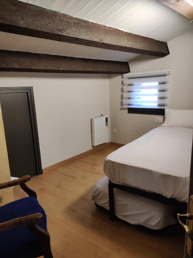 Apt 3 Atic Acollidor Al Centre De Vic - Aptgarbi Zewnętrze zdjęcie