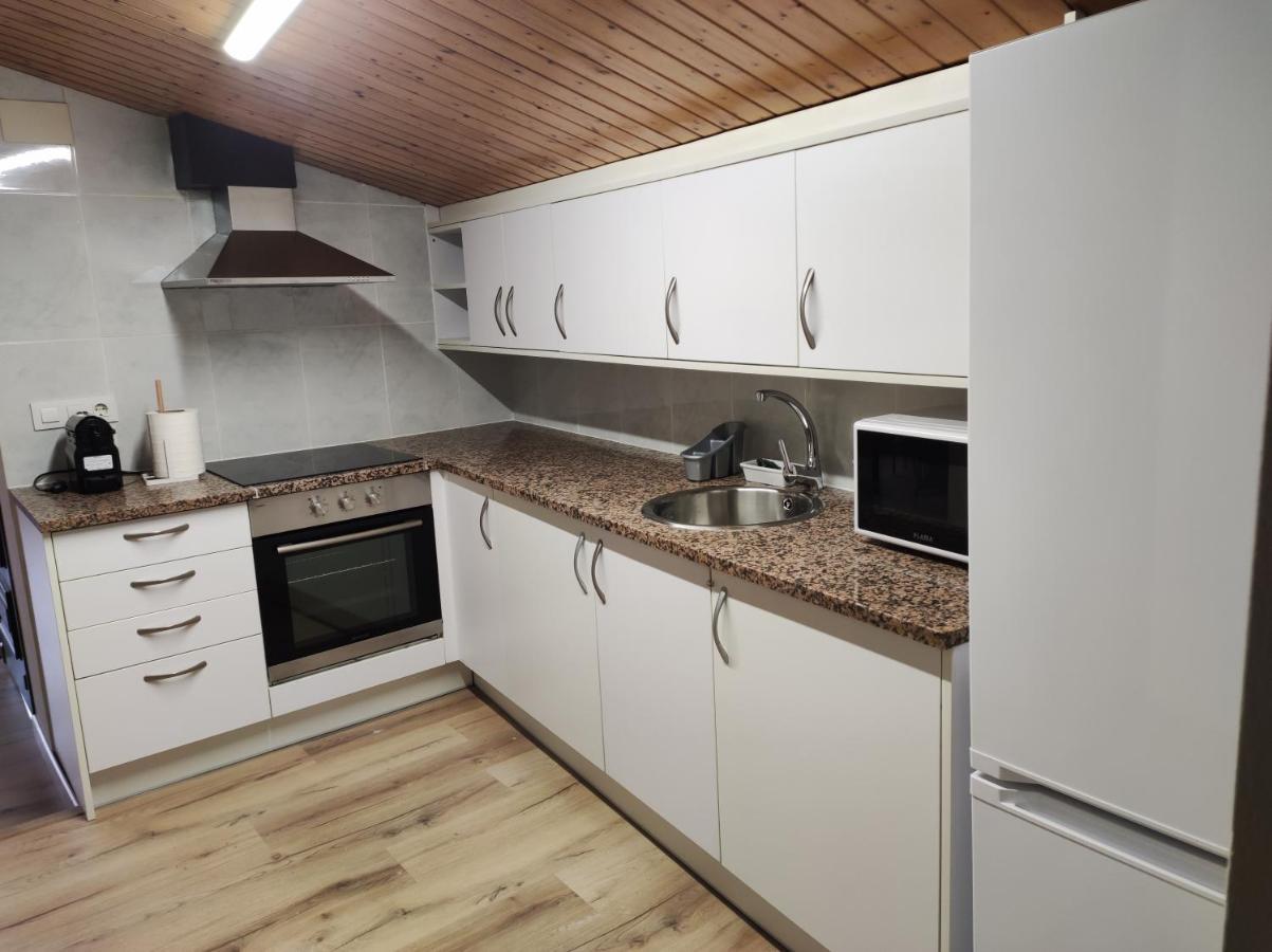 Apt 3 Atic Acollidor Al Centre De Vic - Aptgarbi Zewnętrze zdjęcie